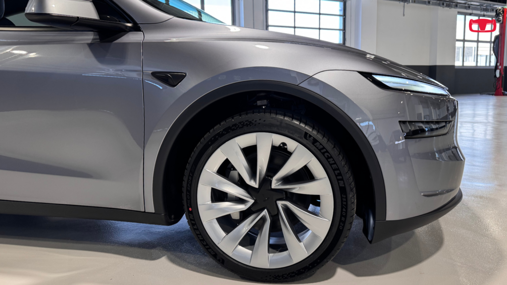 Nuova Tesla Model Y 2025 Juniper Vittuone cerchi