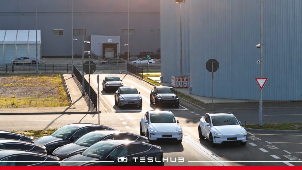 Giga Berlin e veicoli Tesla nello stabilimento tedesco, copertina Teslhub